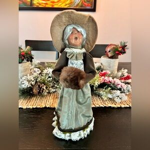 Bryers Choice Christmas Caroler- Retired Piece